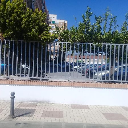 4 Dorm Cerca De Playa Y Centro Ciudad Apartment Малага Екстериор снимка