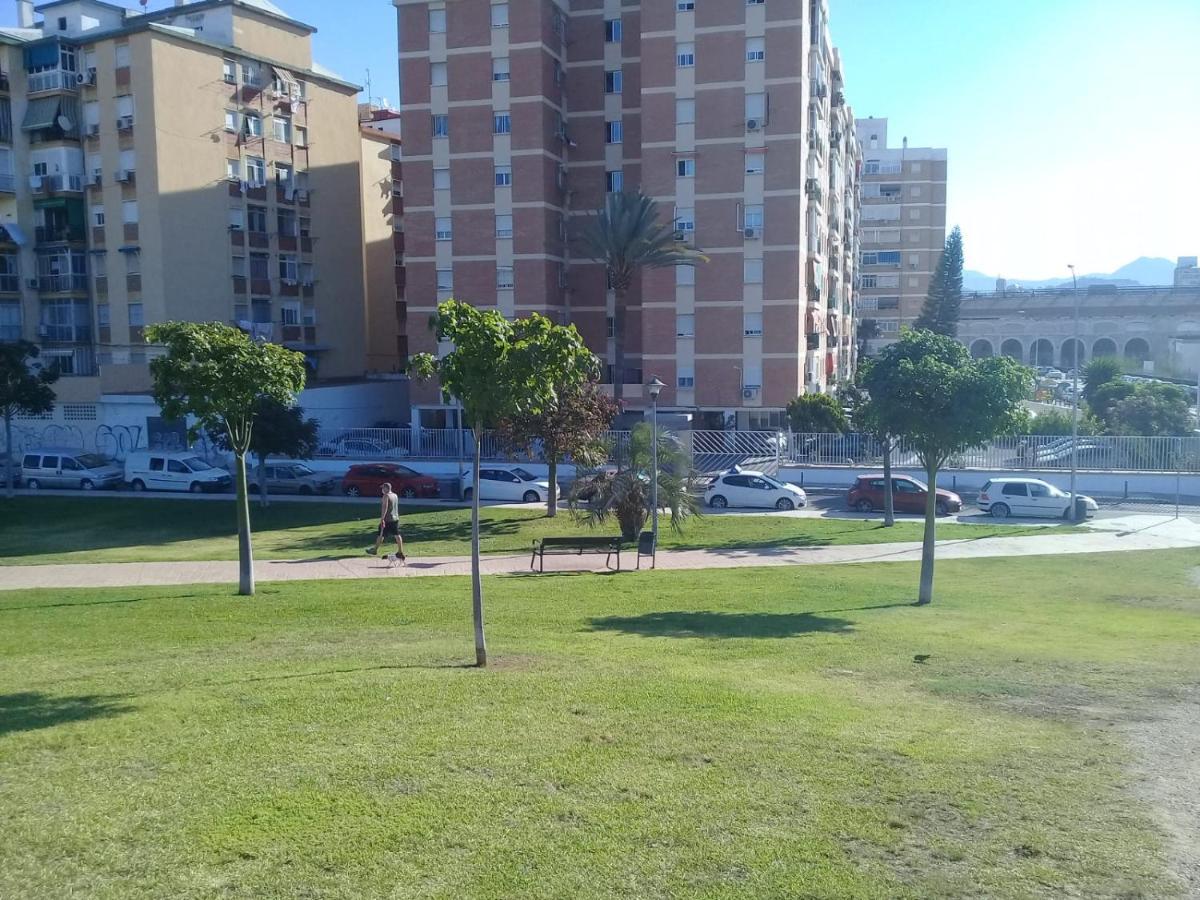 4 Dorm Cerca De Playa Y Centro Ciudad Apartment Малага Екстериор снимка