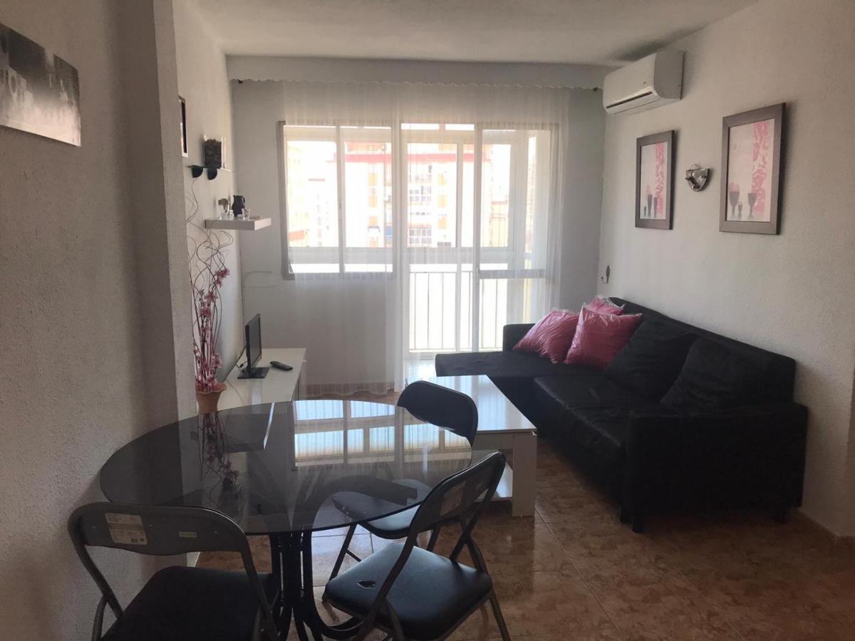 4 Dorm Cerca De Playa Y Centro Ciudad Apartment Малага Екстериор снимка